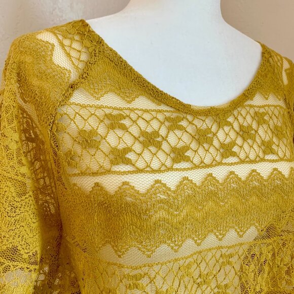 LOLA Mustard Yellow Lace Cropped Dolman Short Sleeve Top L - Picture 6 of 6